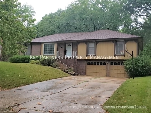 property at 628 W Santa Fe Trail