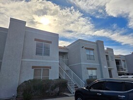 6800 E Lake Mead Blvd in Las Vegas, NV - Building Photo