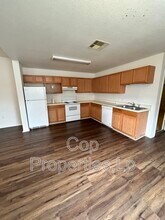 15416 Kamary Ln in San Antonio, TX - Building Photo - Building Photo