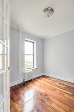 1590 Lexington Ave in New York, NY - Building Photo - Building Photo