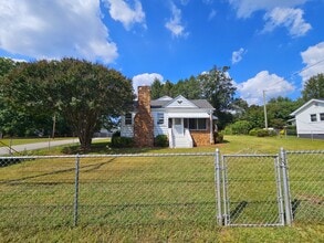 401 Rogers Ave in Greenville, SC - Building Photo - Building Photo