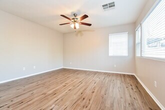 8028 N Copperhead Creek St in Las Vegas, NV - Building Photo - Building Photo