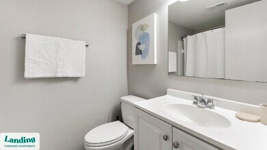 934 Garden Walk Blvd in Atlanta, GA - Foto de edificio - Building Photo