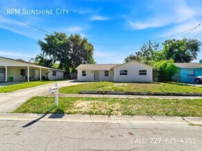 4605 N John Bell Jr Dr in Tampa, FL - Building Photo - Building Photo