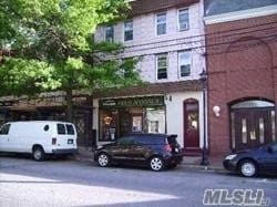 65 Audrey Ave in Oyster Bay, NY - Building Photo - Building Photo