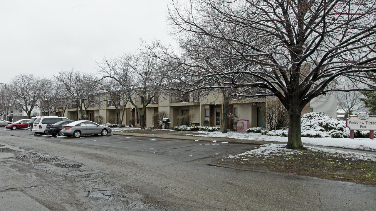 Parkview Terrace Apartments in Pleasant Prairie, WI - Building Photo