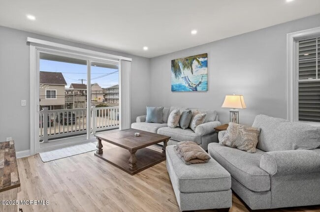 205 Carteret Ave in Seaside Heights, NJ - Building Photo - Building Photo