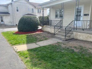 130 S Apple St in Dunmore, PA - Building Photo - Building Photo