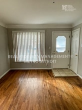 25284 Stanford St in Dearborn Heights, MI - Building Photo - Building Photo