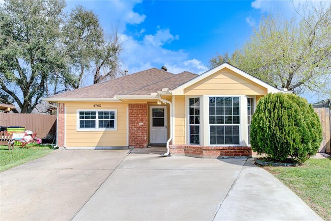 property at 4705 Dogwood Dr