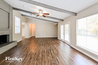 15827 Pine Mountain Dr in Houston, TX - Building Photo - Building Photo