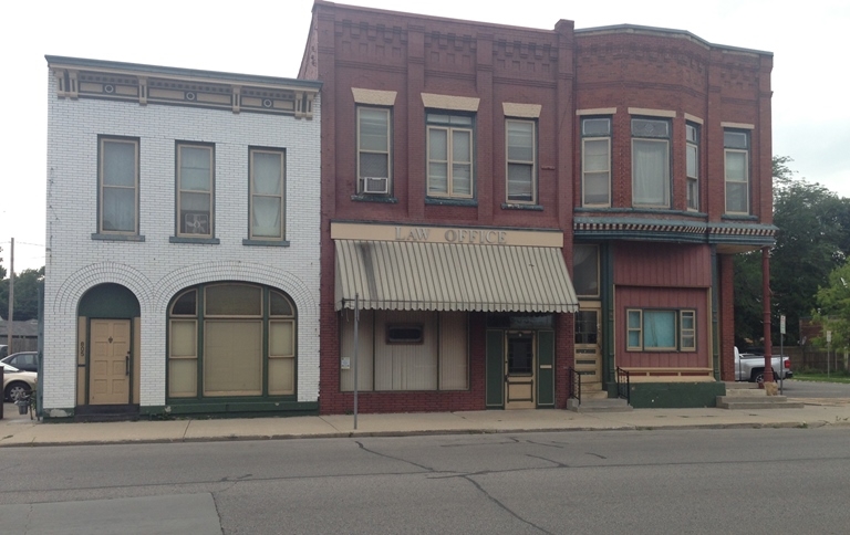 801-805 Des Moines St in Webster City, IA - Foto de edificio