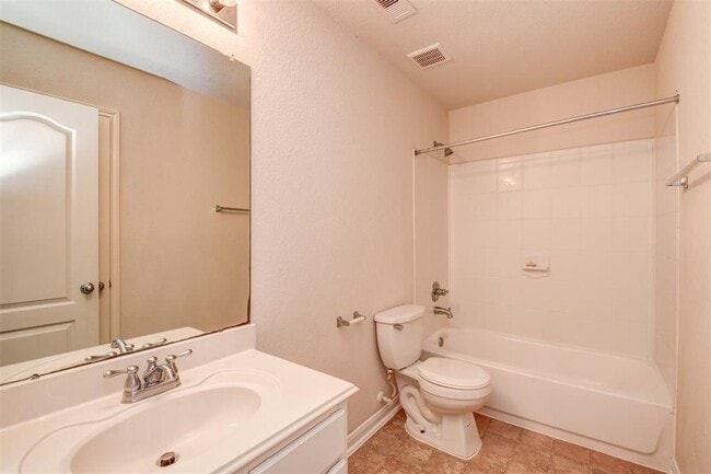 13163 Stratford Skies Ln