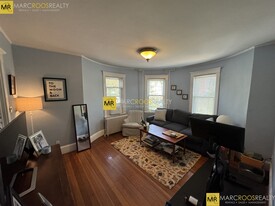 440 Washington St, Unit 2 in Boston, MA - Building Photo - Building Photo