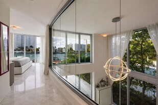 7928 East Dr in North Bay Village, FL - Building Photo
