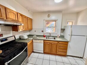 50 Mt Ararat Rd in Quincy, MA - Building Photo - Building Photo