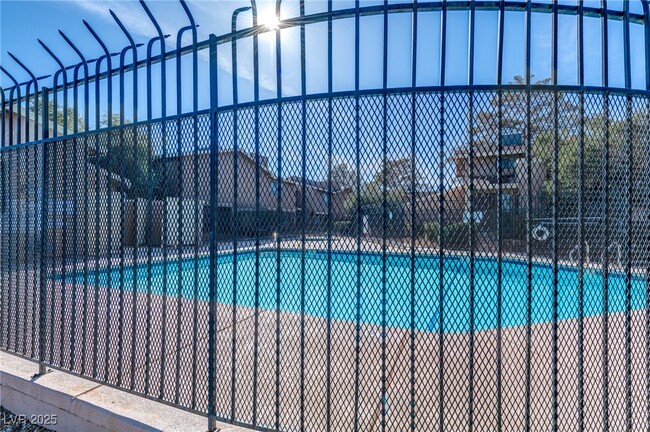 1616 Burningwood Ln in Las Vegas, NV - Building Photo - Building Photo