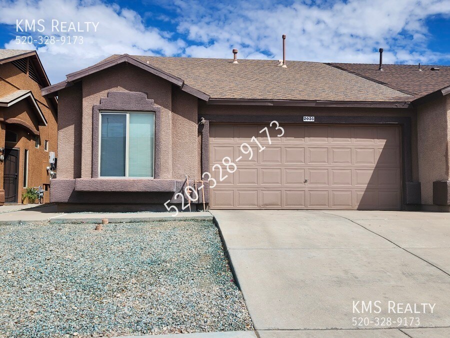 2035 E Calle Sierra Del Manantial in Tucson, AZ - Building Photo