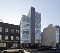 128 Newton St in Brooklyn, NY - Foto de edificio - Building Photo