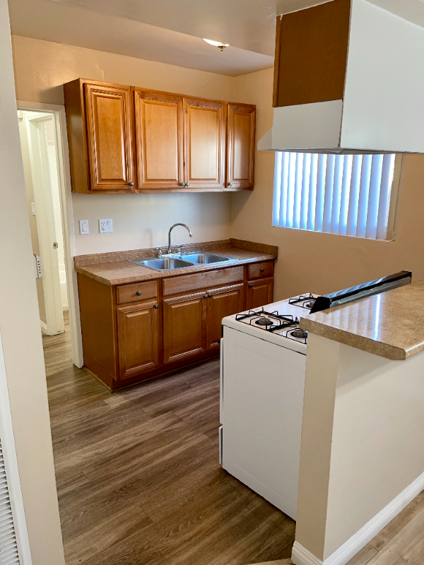 property at 12414 Dunrobin Ave
