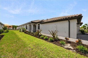 19613 Hinkley Dr in Estero, FL - Building Photo