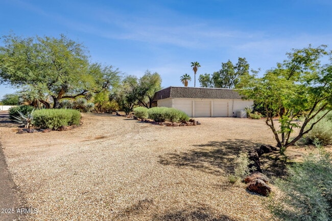 12323 E Appaloosa Pl in Scottsdale, AZ - Building Photo - Building Photo