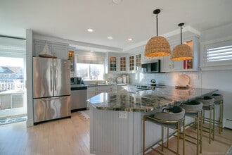 99 Jupiter Point Rd in Groton, CT - Building Photo - Building Photo