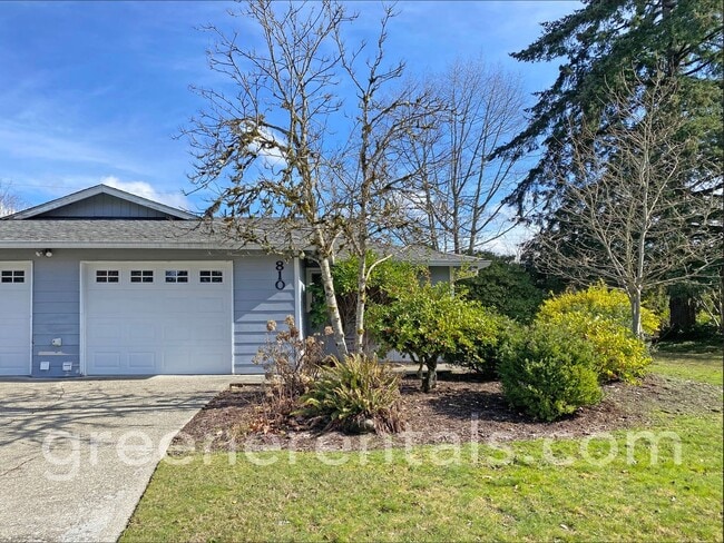 property at 810 Soroya Dr SW