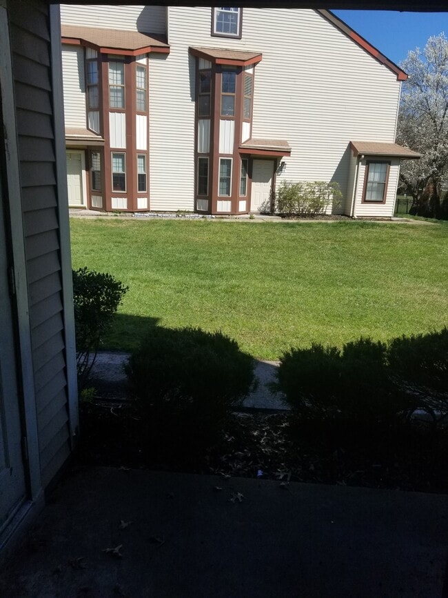 204 Barry Ct Rentals in Holland, PA