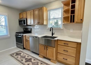 659 Godwin Ave in Midland Park, NJ - Building Photo - Building Photo
