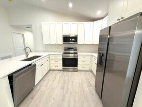 1635 22nd Ave SW in Vero Beach, FL - Building Photo - Building Photo