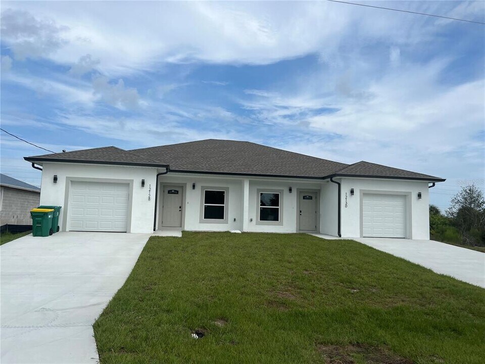 12130 Henley Ave in Port Charlotte, FL - Building Photo