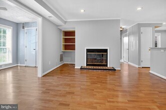 9919 Oakton Terrace Rd in Oakton, VA - Building Photo - Building Photo