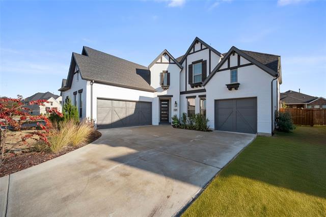 property at 520 Yellow Rose Ln