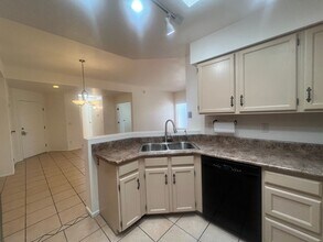 5565 N Sapphire Dr in Tucson, AZ - Building Photo - Building Photo