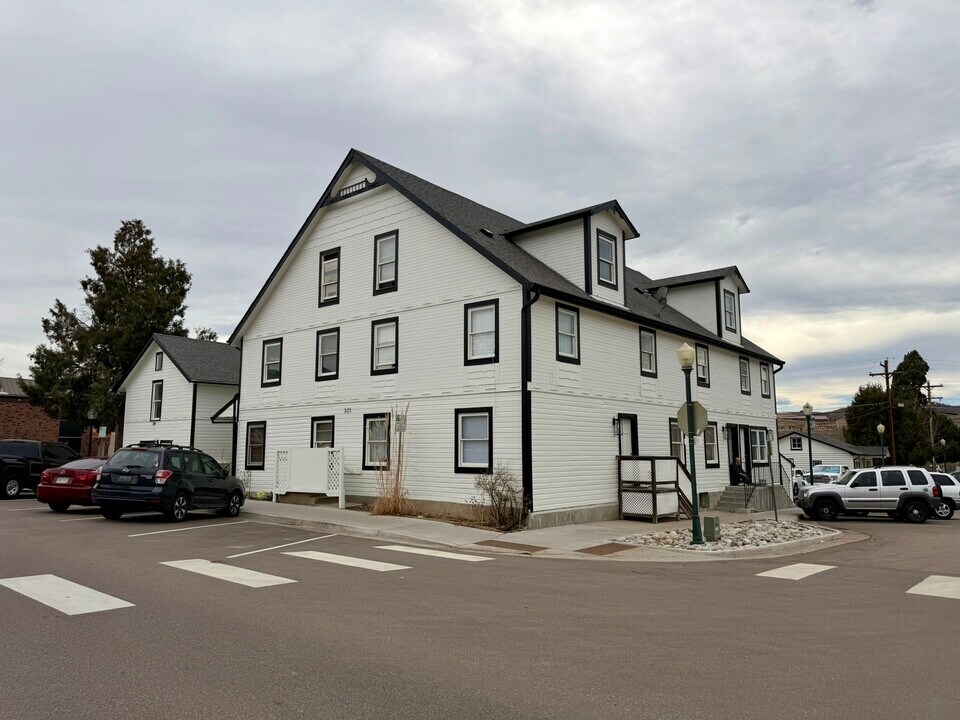319 Jerry St, Unit 3 in Castle Rock, CO - Foto de edificio