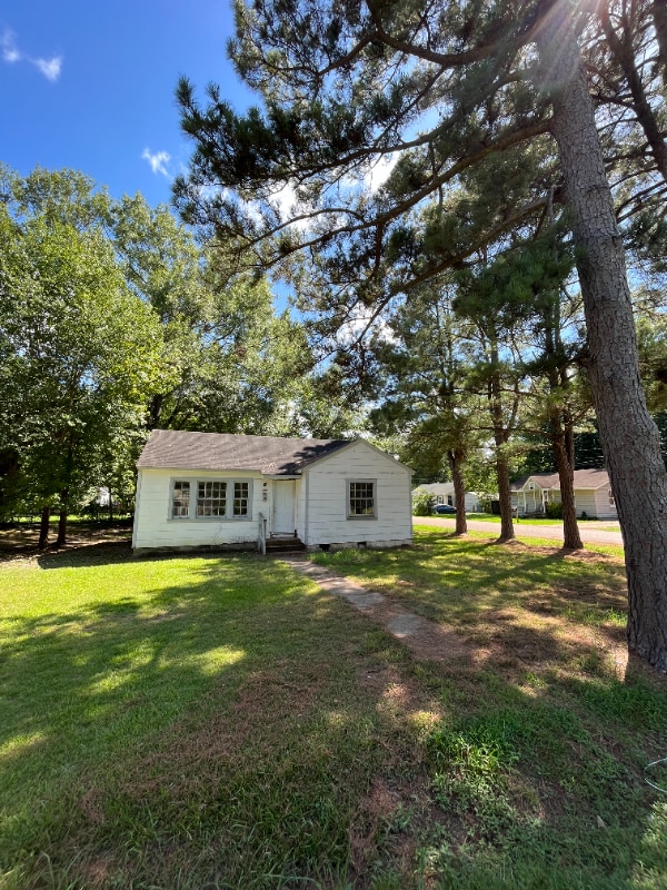 property at 200 King St