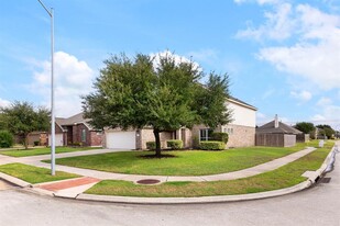 24802 Lazy Tee Ln in Tomball, TX - Foto de edificio - Building Photo