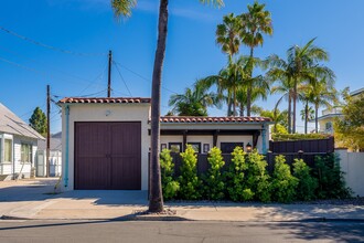 2852 Redwood St, Unit GranadaCasita in San Diego, CA - Building Photo - Building Photo