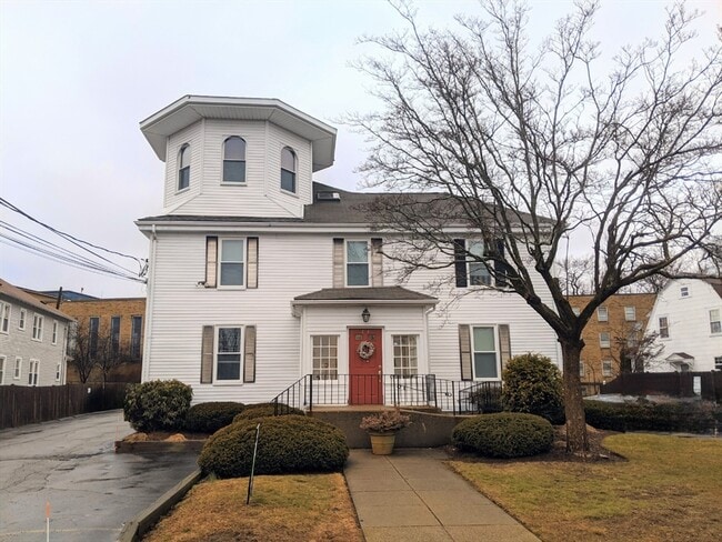 property at 24 Myrtle St