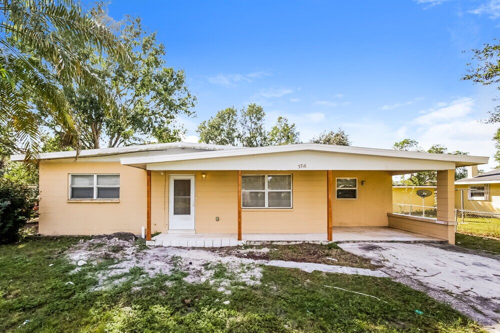 3716 Belmont St in Ft. Myers, FL - Building Photo