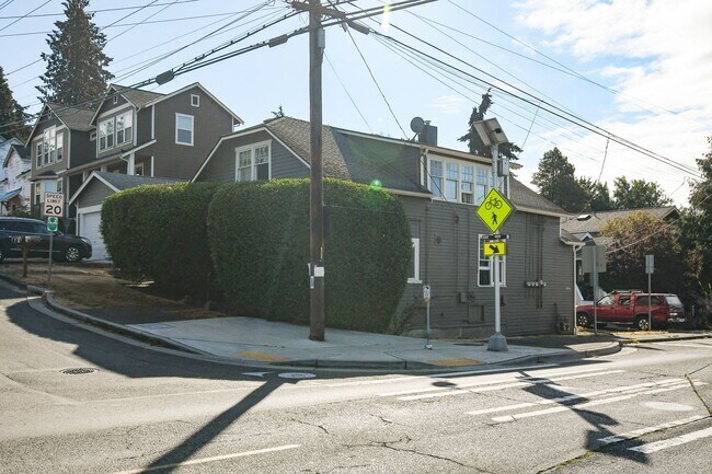 9056 3rd Ave NW in Seattle, WA - Building Photo - Building Photo