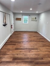 303 Alfred St in North Babylon, NY - Building Photo - Building Photo
