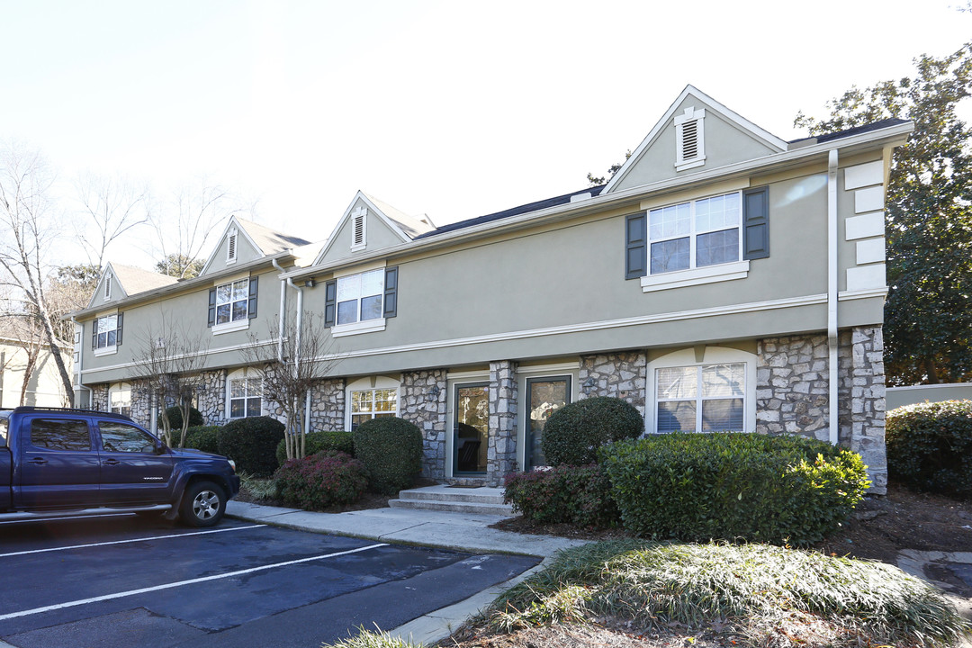 Highgate at Sandy Springs in Atlanta, GA - Foto de edificio