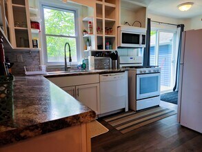 556 Lagrange St in South Haven, MI - Building Photo - Building Photo