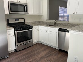 5607 Tanagerlake Rd in Lithia, FL - Foto de edificio - Building Photo