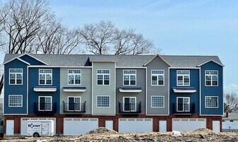 720 Clyde Ave in Cuyahoga Falls, OH - Building Photo