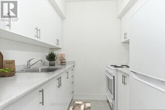 40 Park Rd in Toronto, ON - Building Photo - Building Photo