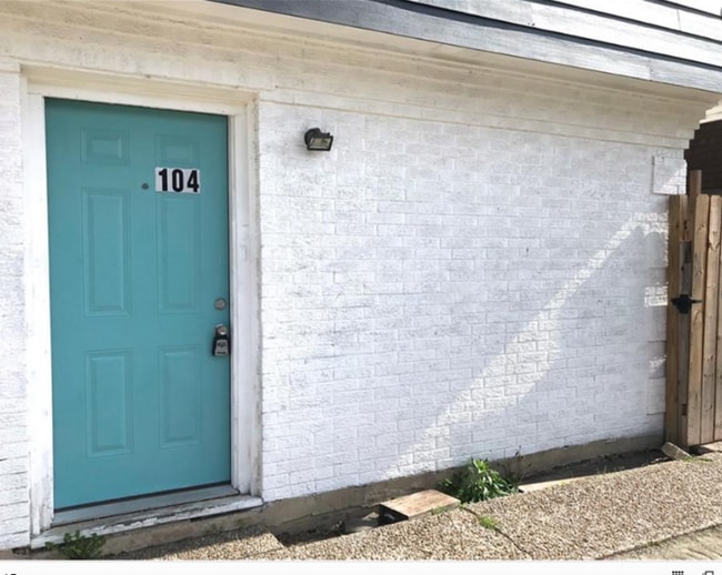 4906 West Gate Blvd in Austin, TX - Building Photo - Building Photo