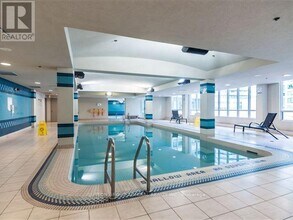 30 Grand Trunk Crescent in Toronto, ON - Building Photo - Building Photo